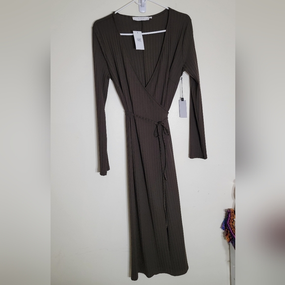 ASTR The Label | Olive Long Sleeve Wrap Dress - Picture 2 of 7